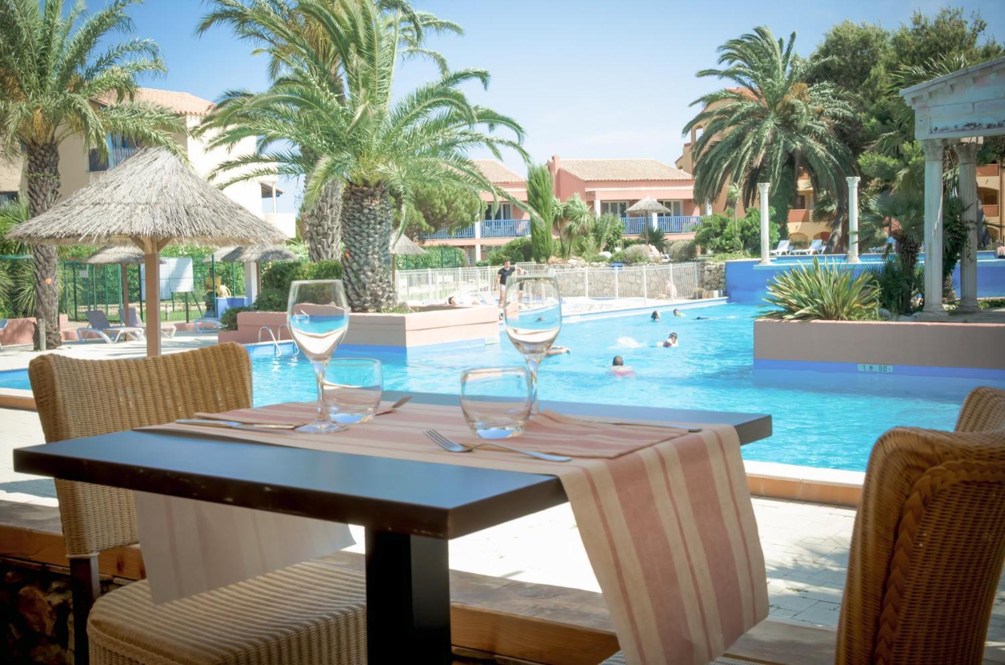 Malibu Village Canet-en-Roussillon Exterior photo